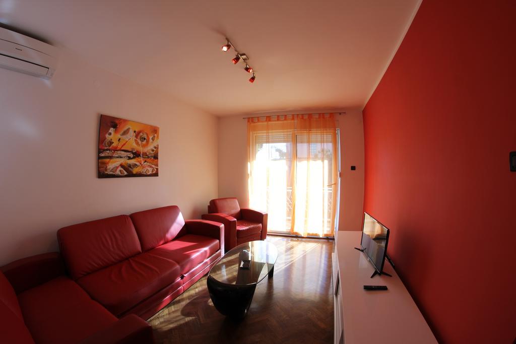 Apartments Neno อูมัค ภายนอก รูปภาพ
